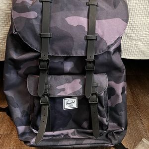 HERSCHEL 25L “Little America” Backpack